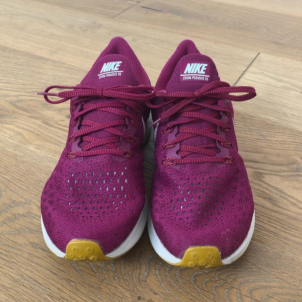 Nike Air Womens Zoom Pegasus 35